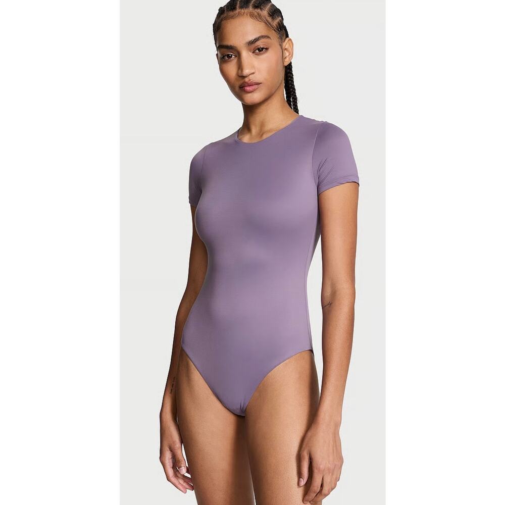 Bodywear by Victoria’s Secret Short Sleeve Bodysuit Feather Soft Innovation Med
